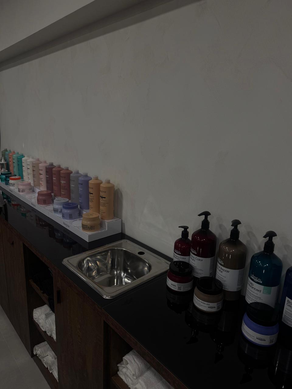 Produtos profissionais selecionados no salão HER